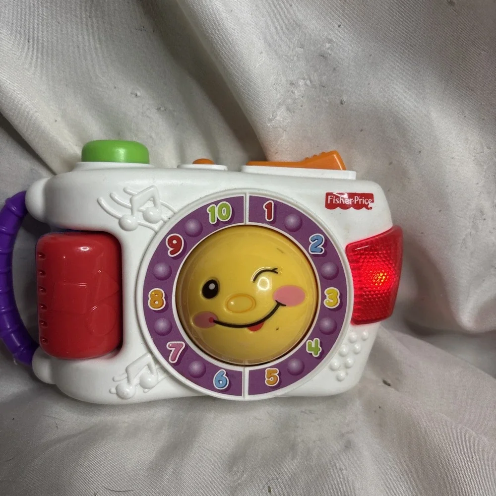 Fisher-Price Laugh & Learn Smile and Learn Camera Toy White R7148 Musical Lights